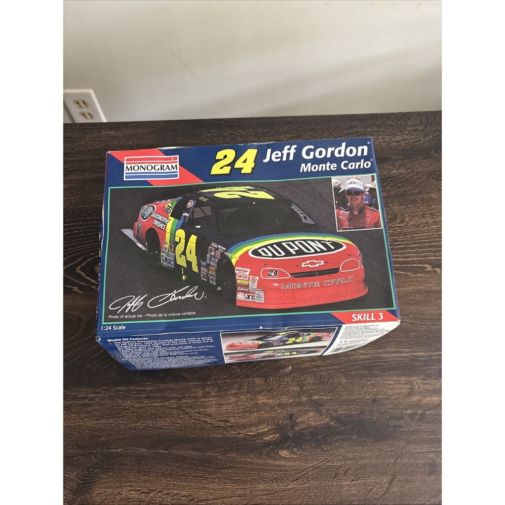 Monogram Jeff Gordon 24 Monte Carlo Dupont 1:24 Model Kit Skill 3 Open Box